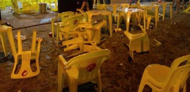 DISCUSSÃO: PM é chamada após cliente de bar ser atacado com golpe de facão na cabeça 