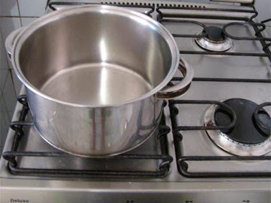 FOLGADO: Dona de casa é surrada por não aceitar fazer almoço para ex-marido 