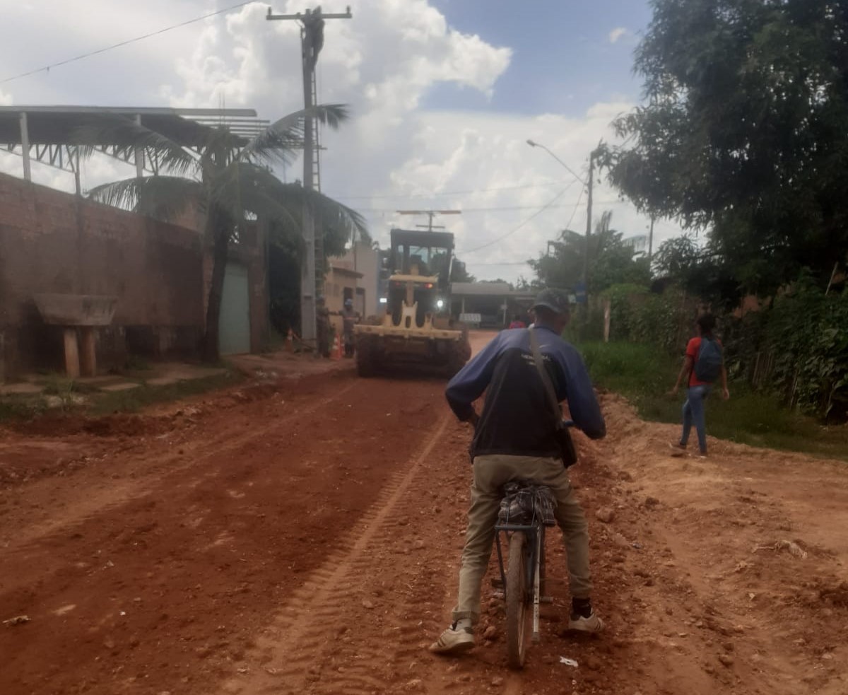 EDWILSON NEGREIROS: Vereador solicita e Prefeitura encascalha quatro ruas do Bairro Ayrton Senna