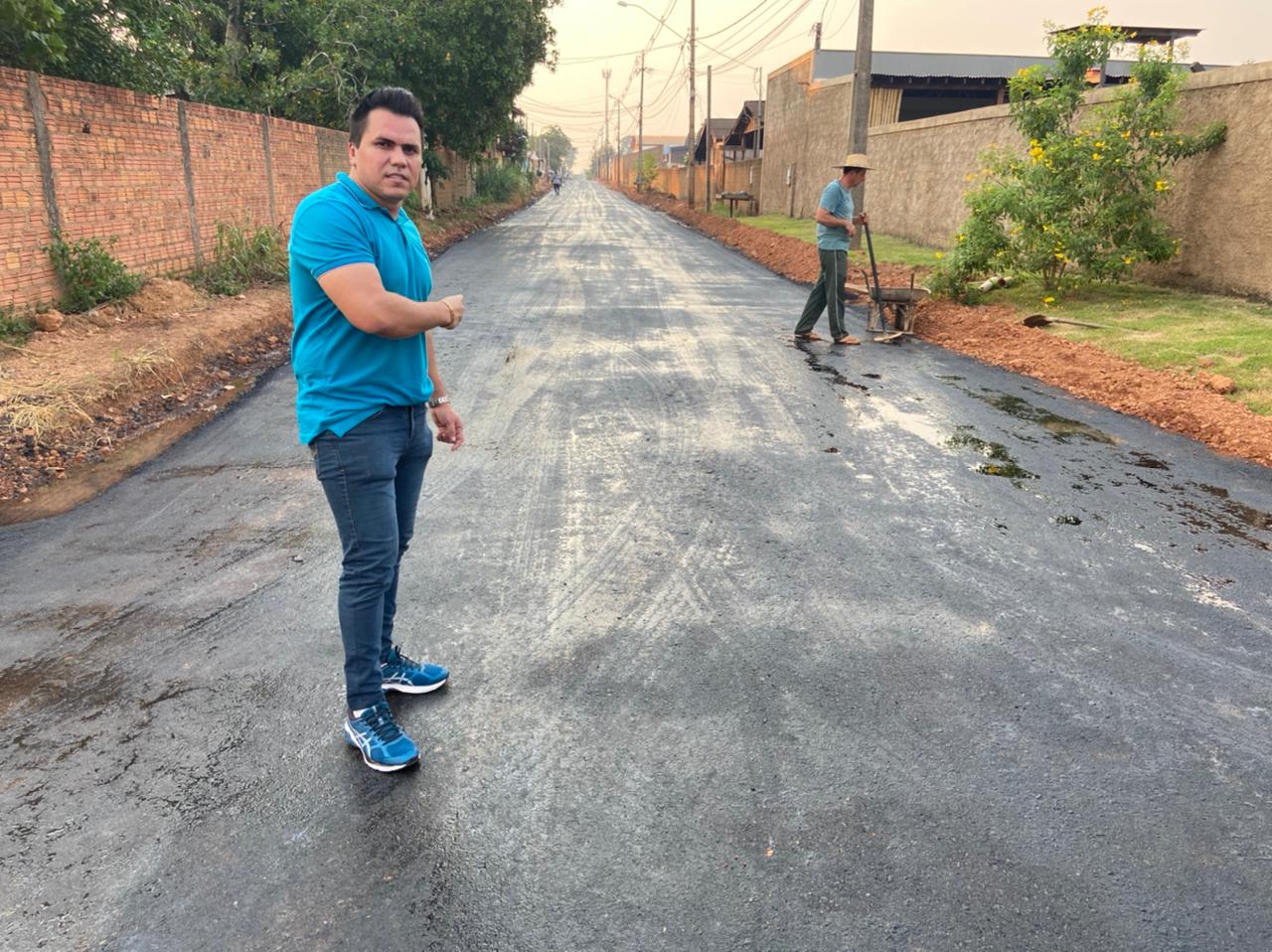 OBRAS: Bairro Aeroclube é asfaltado a pedido de Edmilson Dourado