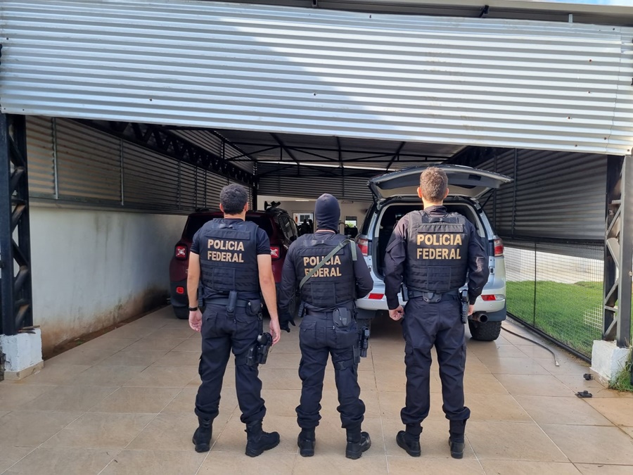 URGENTE: Operação da PF desarticula milícia composta por agentes da segurança pública 
