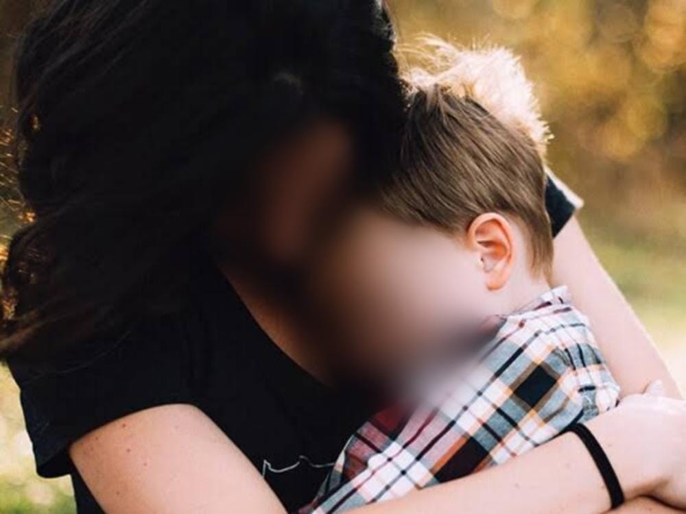 ABSURDO: Bandido rende mulher, exige pix e tenta atirar na cabeça de criança 