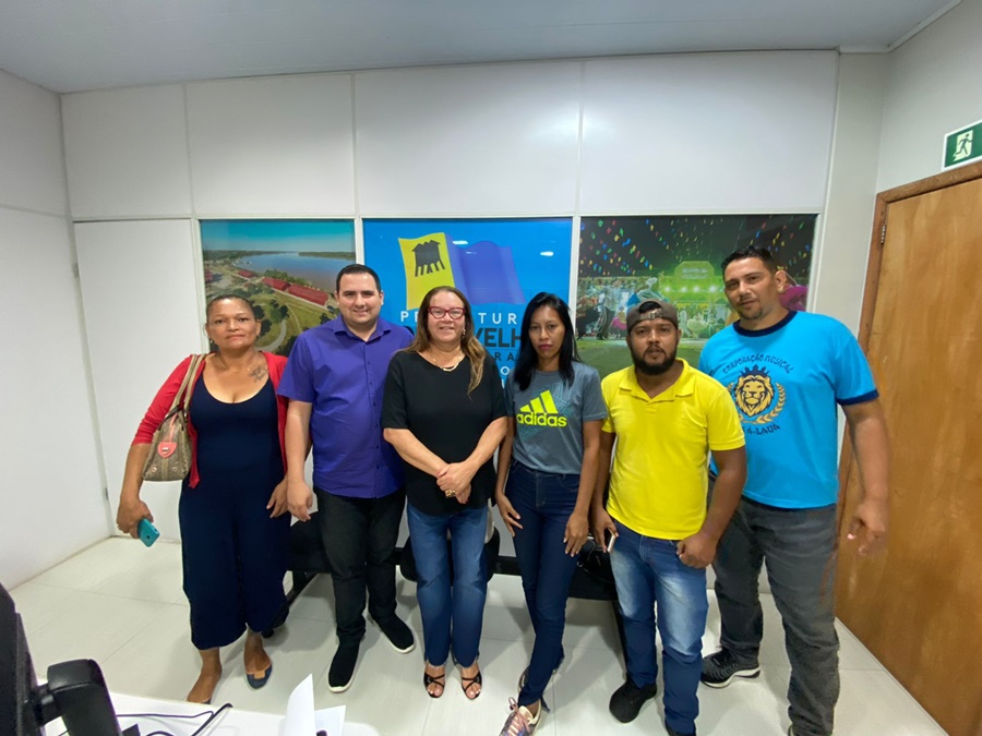 BOA AÇÃO: Vereadora Ellis Regina apoia Brechó Solidário no Morar Melhor 