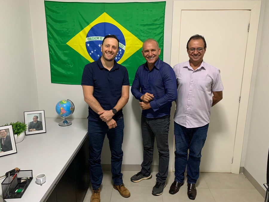 DEPUTADO: Ezequiel Neiva mantém reunião com prefeito eleito de Vilhena