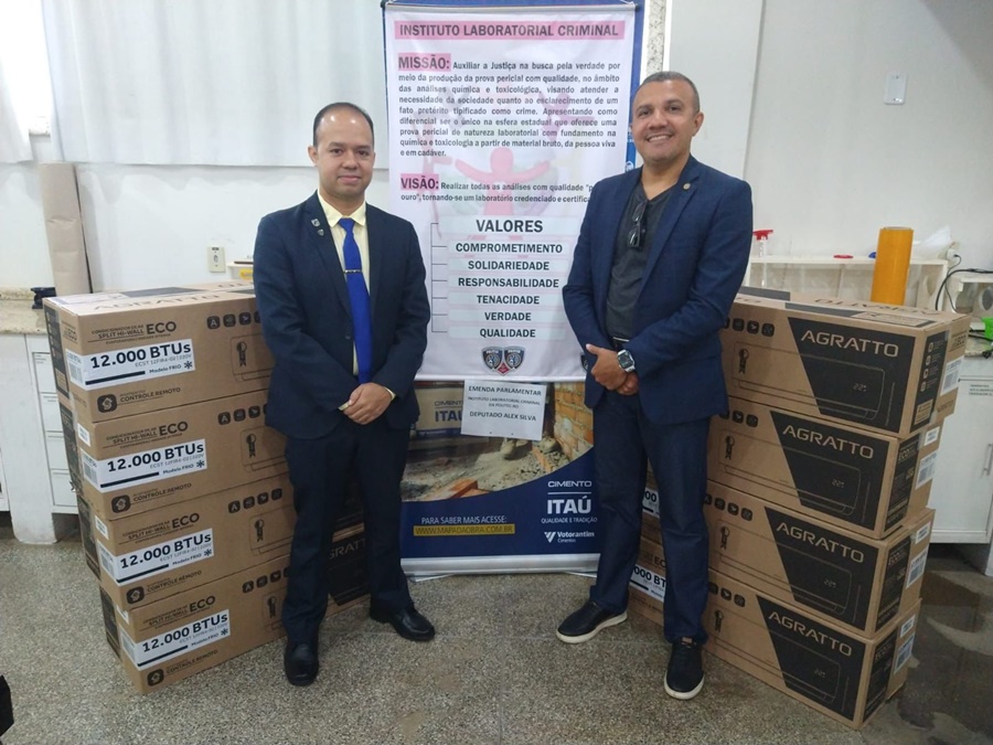 EMENDA: Dep. Alex Silva entrega equipamentos para a Polícia Técnico-Científica de RO