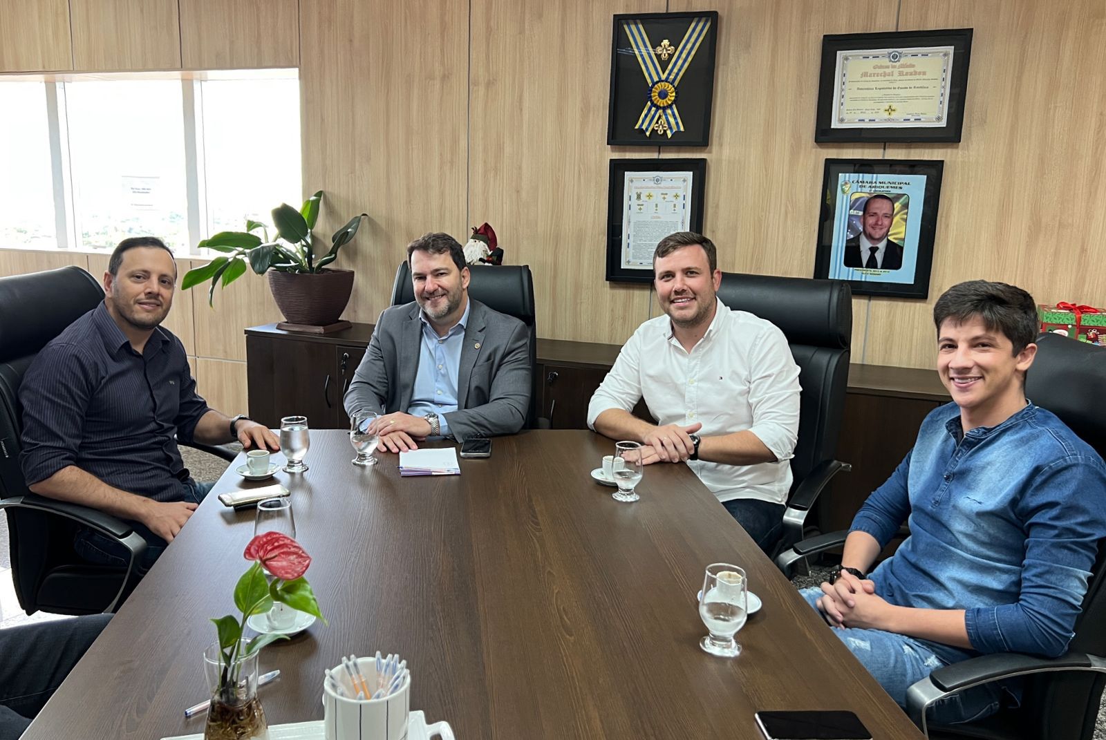 CONVERSAS: Presidente Alex Redano se reúne com prefeito eleito de Vilhena