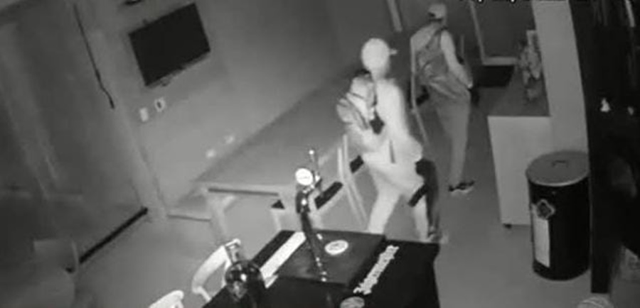 ROUBO: Mulher é rendida e assaltada em casa por bandidos que procuravam cofre 