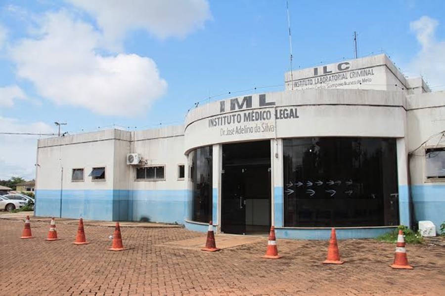 CAMISA DE TIME: IML busca identificar homem encontrado morto em lago às margens da BR-319