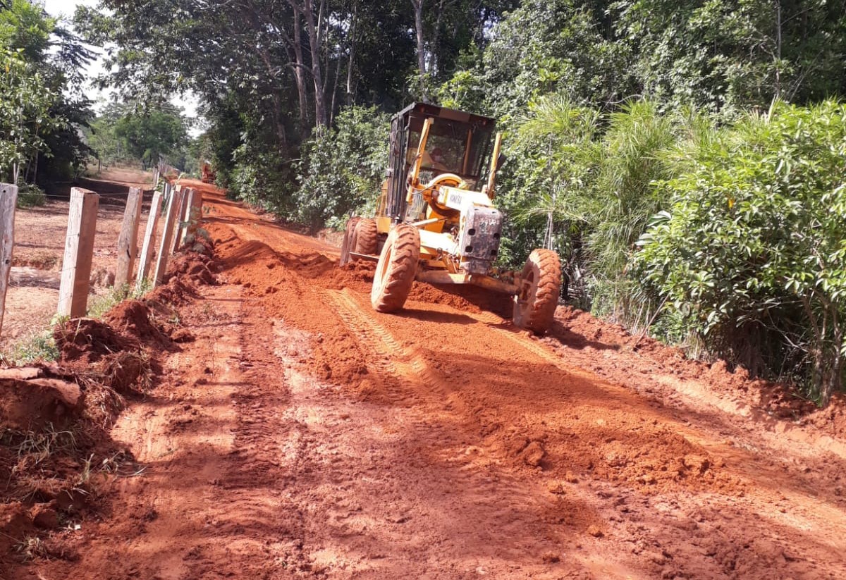 EDWILSON NEGREIROS: Semagric recupera linha da zona rural após pedido de vereador