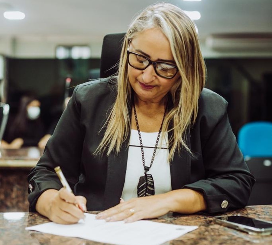 MÁRCIA SOCORRISTA: Aprovado projeto de vereadora sobre educação ambiental e bem estar animal