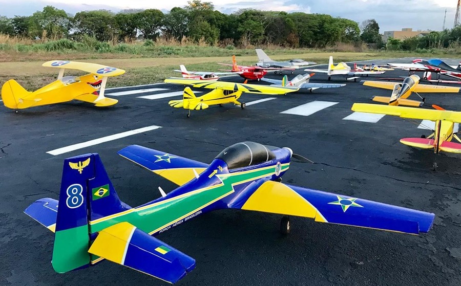 NOS ARES: Para amantes da aviação, conheça a Fênix Aeromodelismo