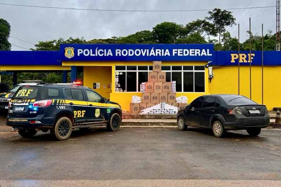 CONTRABANDO: PRF realiza apreensão de 10 mil maços de cigarro
