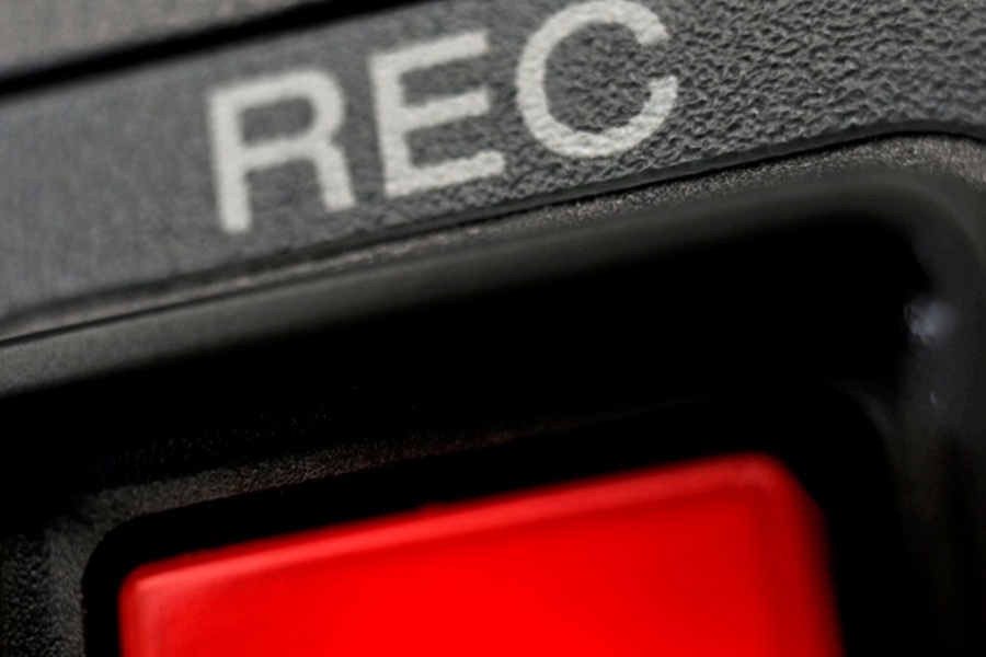 POLÊMICA: Veja o que diz a lei sobre advogado gravar audiência