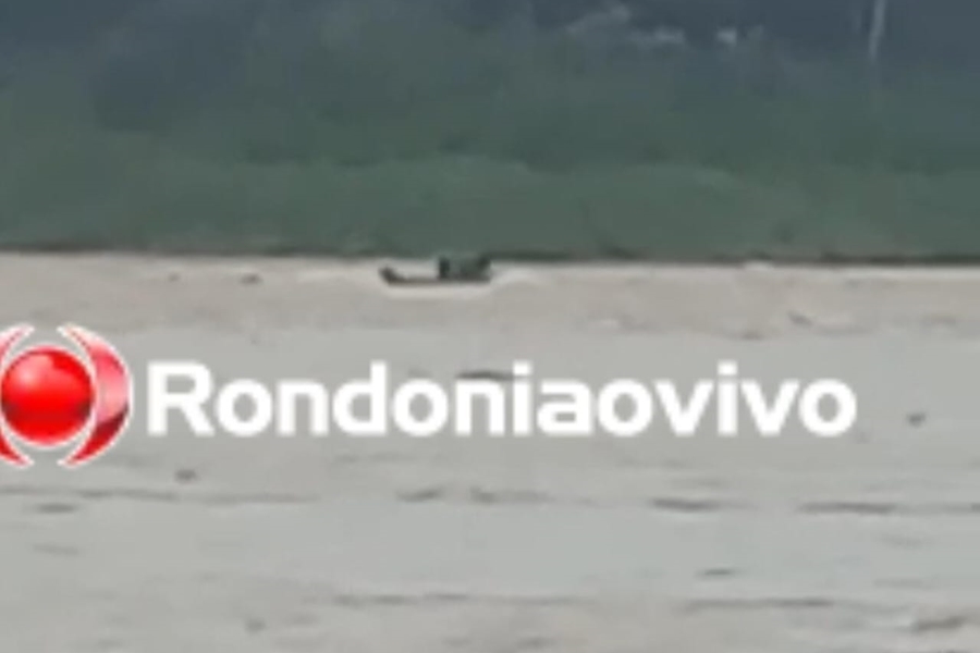 VÍDEO: Embarcação com cinco policiais militares sofre naufrágio em rio