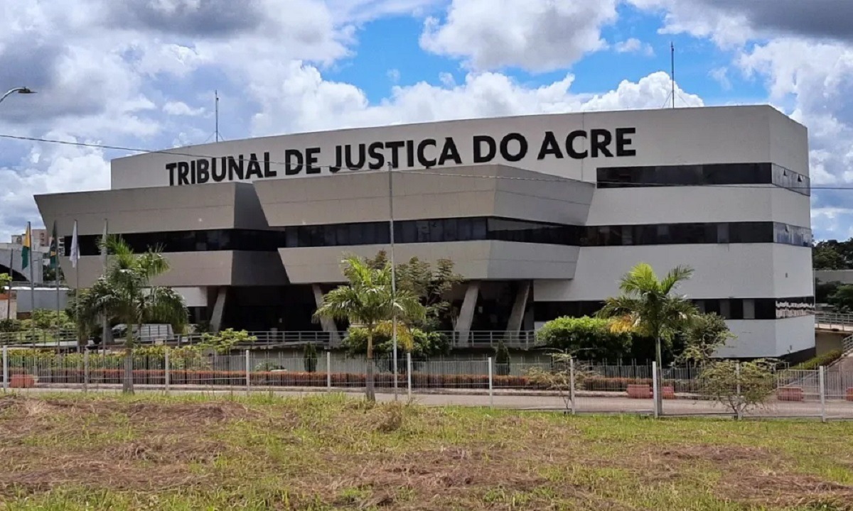 ACRE: TJ divulga concurso público com mais de 1.550 vagas de nível médio e superior