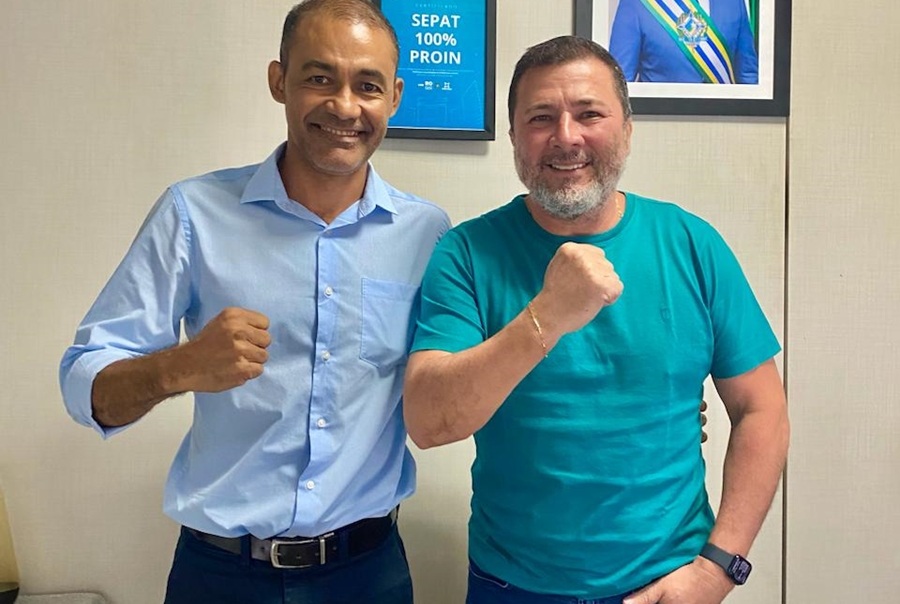 ENFERMEIRO RONEUDO: Vereador participa de reunião na SEPAT 