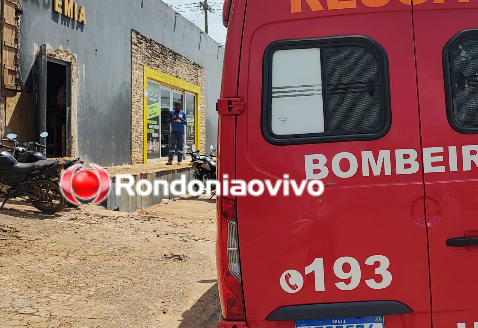 VÍDEO: Trabalhador cai de telhado em academia na capital