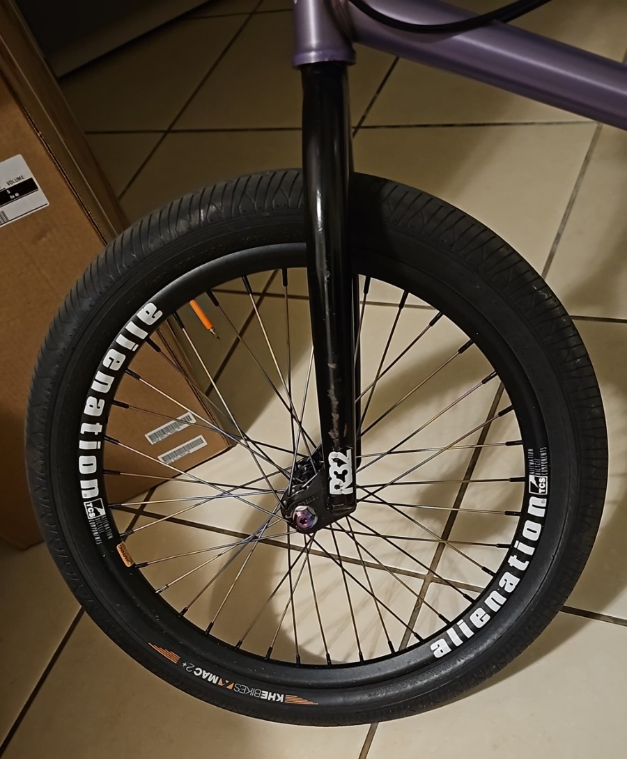 PODE AJUDAR?: Ciclista busca roda perdida no Skate Park e oferece recompensa