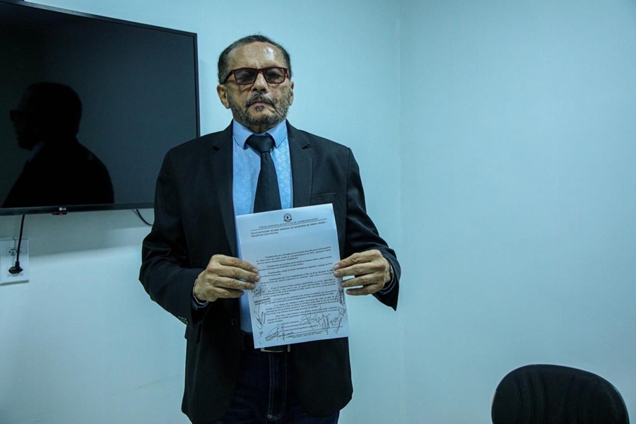 DR MACÁRIO: Vereador solicita limpeza da Praça do Condomínio Morar Melhor 