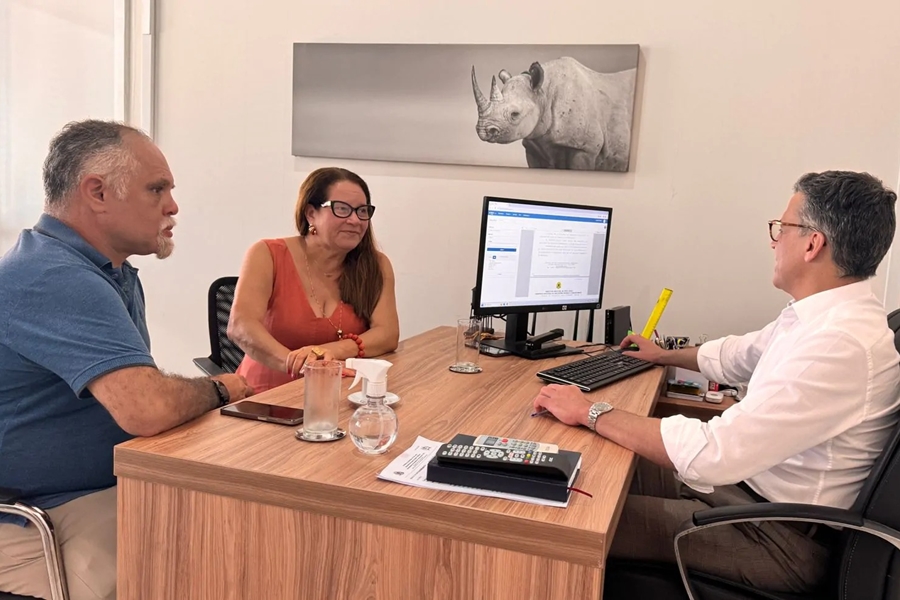 JOEL DA ENFERMAGEM: Vereador discute importantes pautas relacionadas à saúde com secretário da SGG