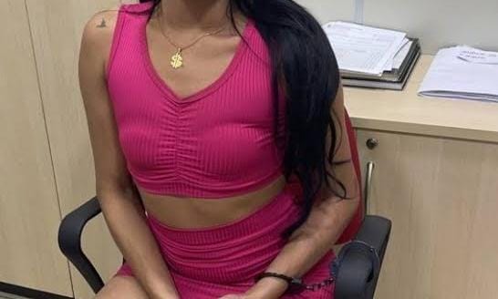 'FOI SEM QUERER': Travesti cospe no rosto e agride mãe que a chamou pelo nome de registro 