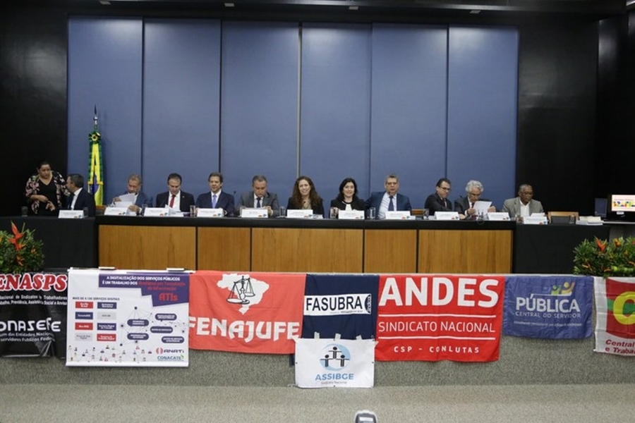 FEDERAIS: Governo espera confirmação da arrecadação extra para definir reajuste salarial