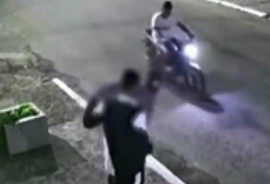 NA AMAZONAS: Jovem é atacado a coronhadas e roubado por dois criminosos