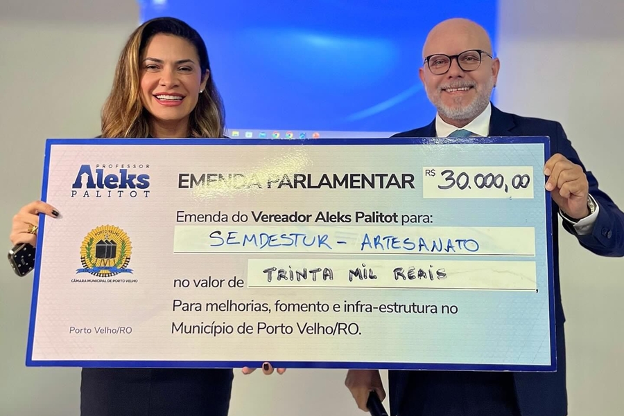 ALEKS PALITOT: Vereador entrega emenda de R$ 30 mil à Semdestur