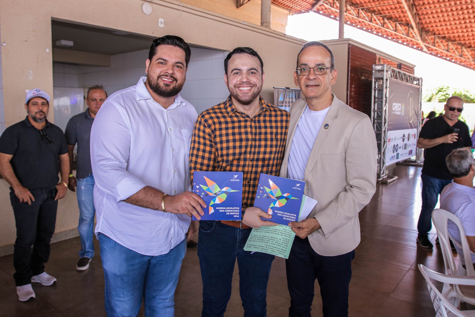 JEAN OLIVEIRA: Deputado e Márcio Oliveira celebram os 40 Anos do Creci-RO com homenagens