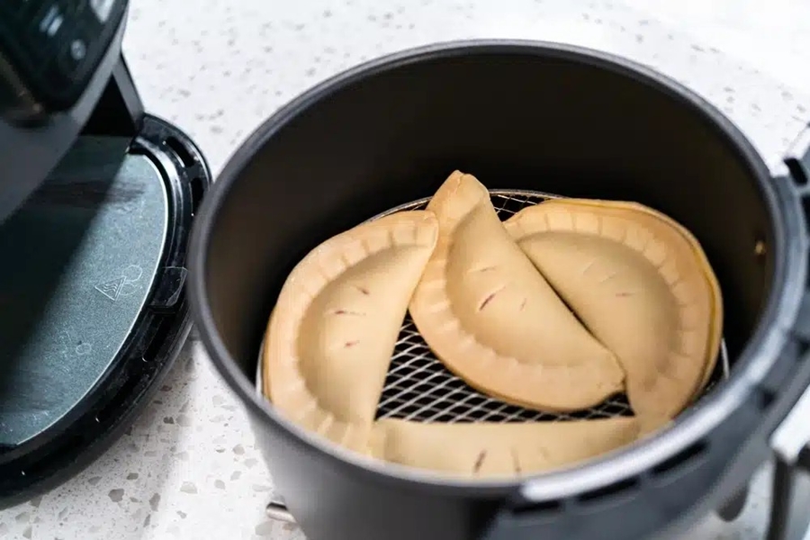 CROCANTE: Saiba como fazer um delicioso pastel de carne na Airfryer
