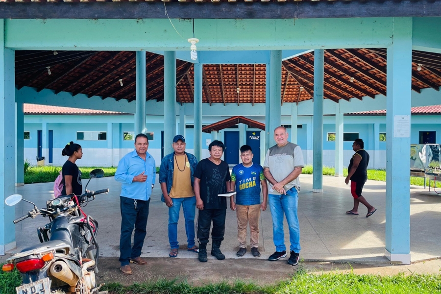 JURANDIR BENGALA: Vereador se reúne com representantes das Aldeias Karitiana para ouvir demandas