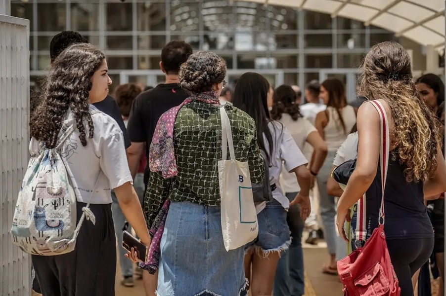 ENEM 2024: Pedidos de isenção da taxa podem ser feitos até sexta-feira
