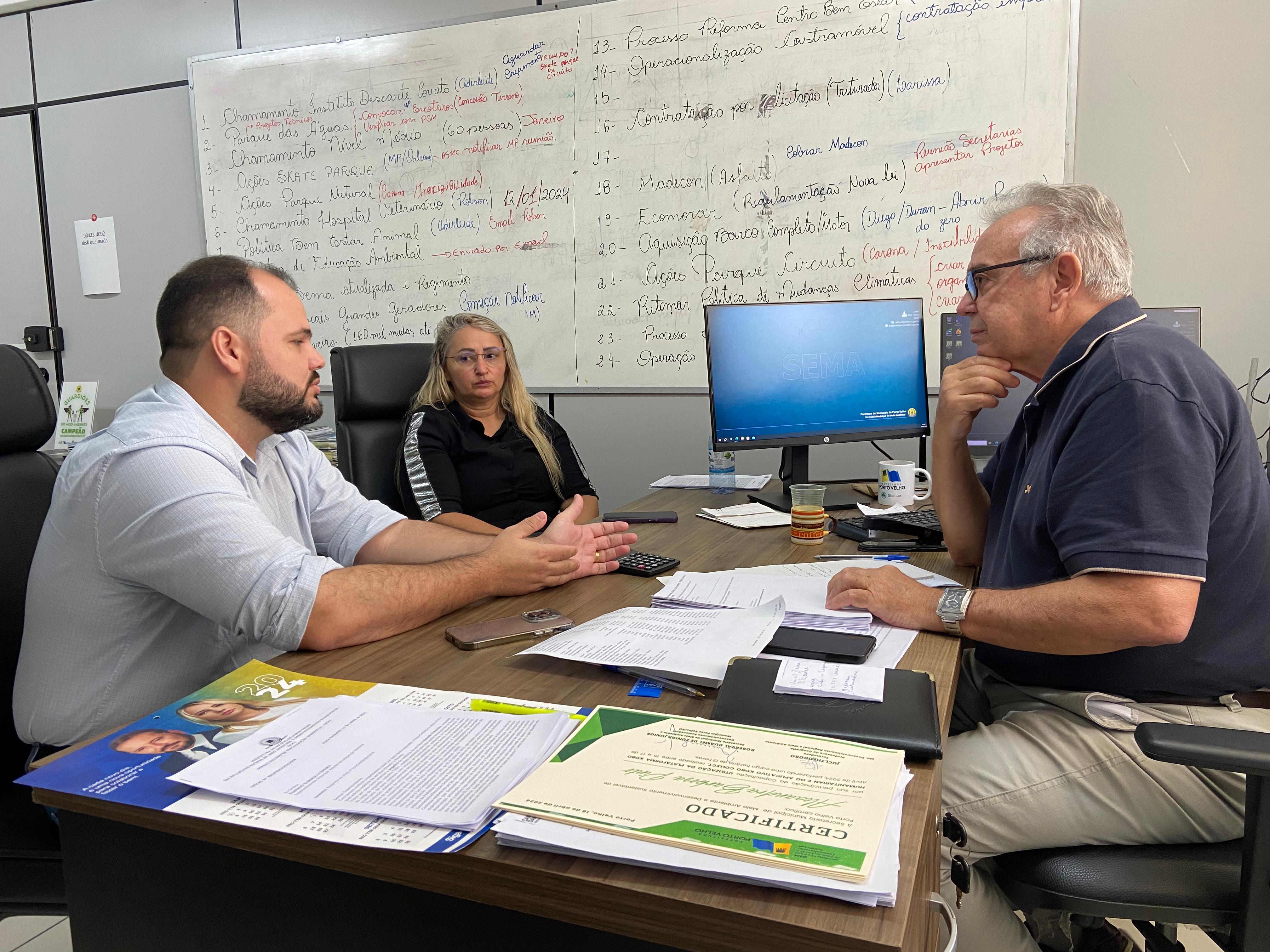 MÁRCIA SOCORRISTA: Castra Móvel atenderá em abrigos para animais após solicitação de vereadora