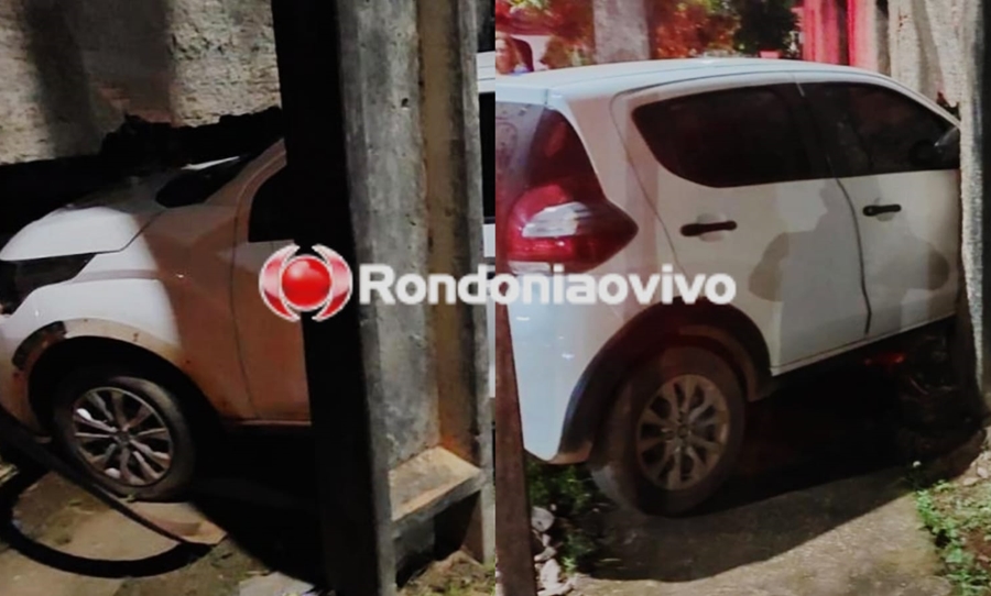 PERDEU O CONTROLE: Motorista de  Mobi destrói muro de residência após desviar de cachorros