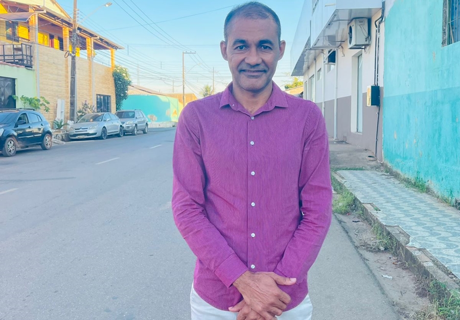 ENFERMEIRO RONEUDO: Vereador atende pedidos de instalação de sinalização no bairro Aponiã