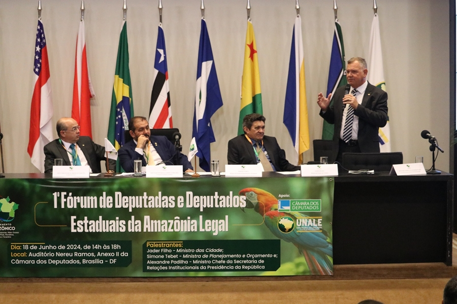 MEIO-AMBIENTE: Mosquini faz alerta durante o 1º Fórum de Deputados Estaduais da Amazônia Legal