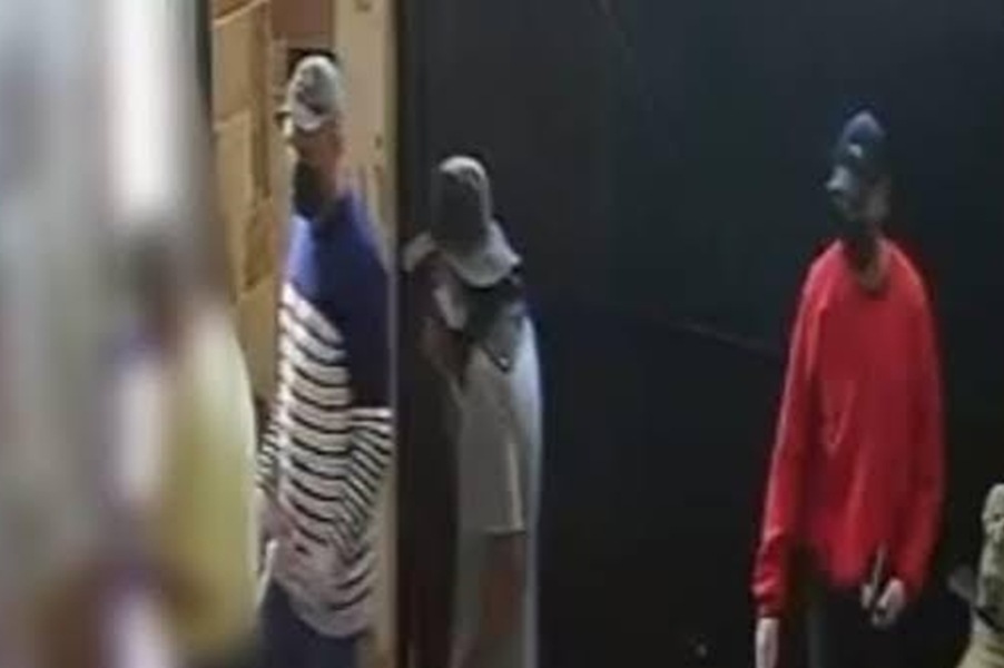 SEQUESTRADO: Empresário é obrigado a fazer pix e tem caminhonete roubada por trio encapuzado