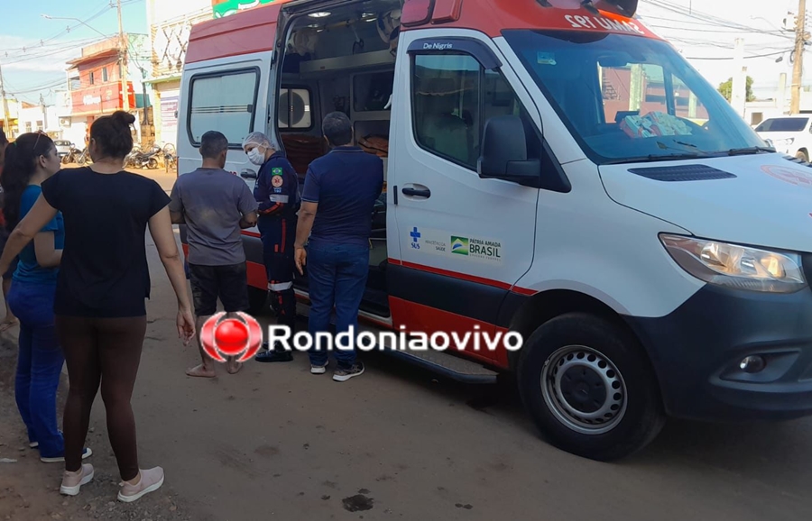 COLISÃO: Motociclista bate contra carro e fica ferido na Estrada dos Periquitos
