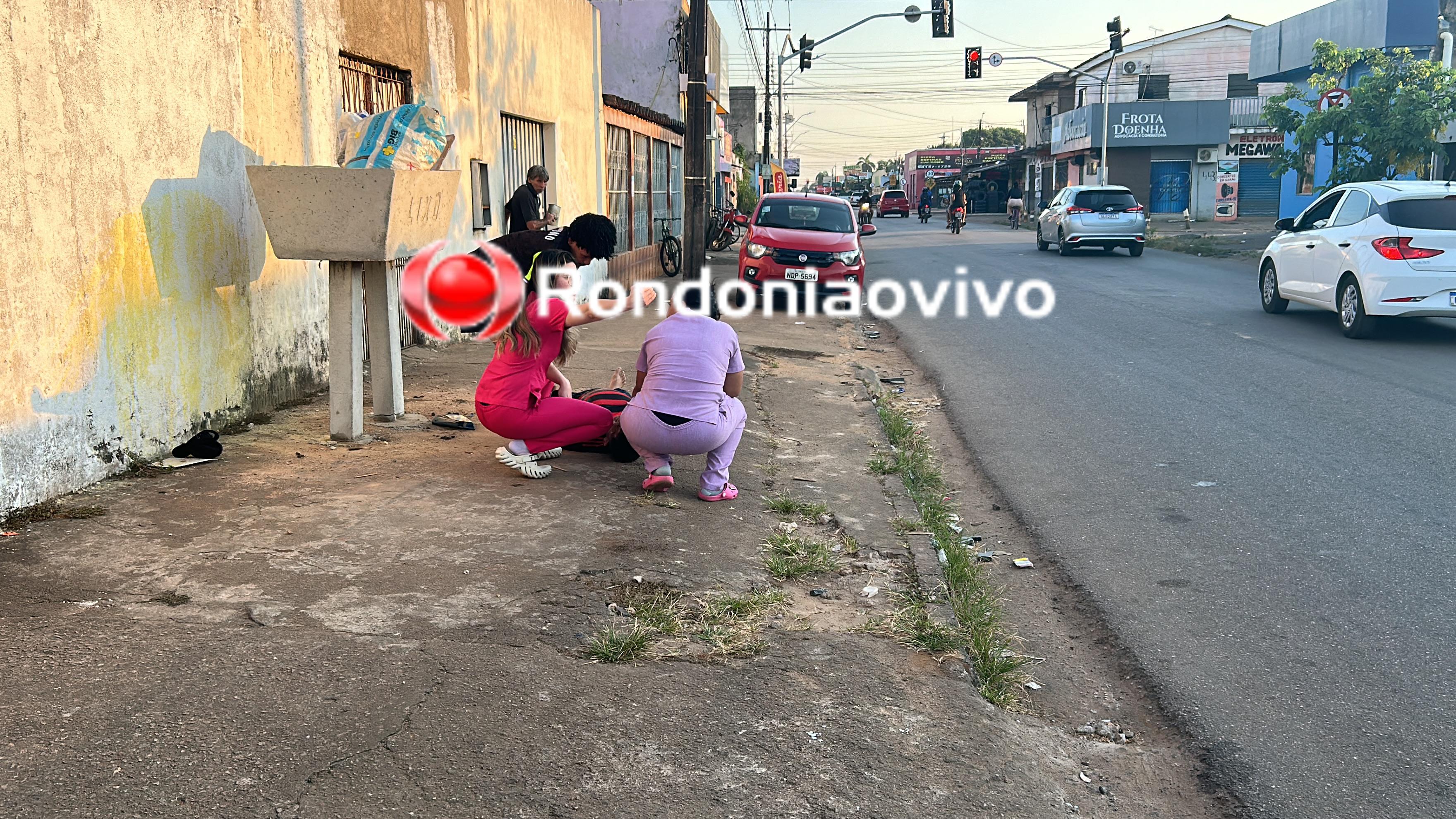 VÍDEO: Mulher atropela marido após ser agredida na frente de casa