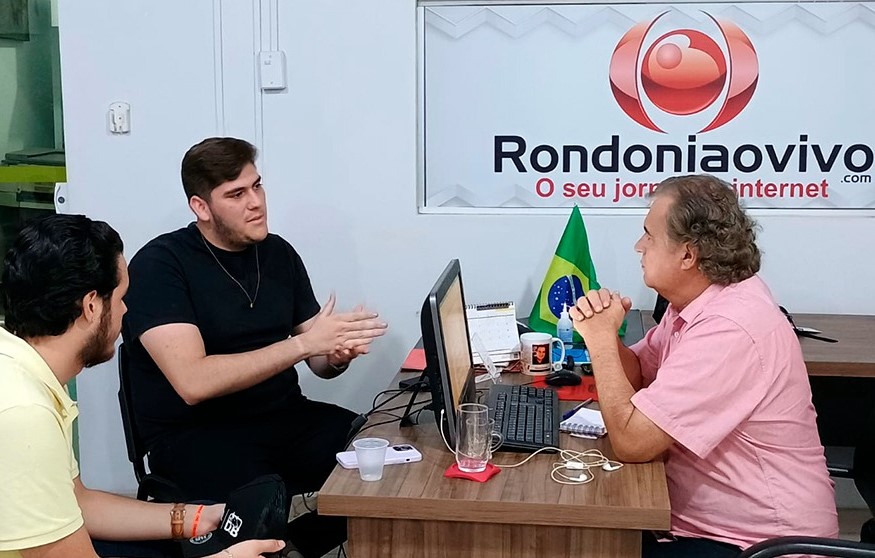 JUVENTUDE E INOVAÇÃO: Márcio Coimbra defende mudanças na política e serviços públicos de qualidade 