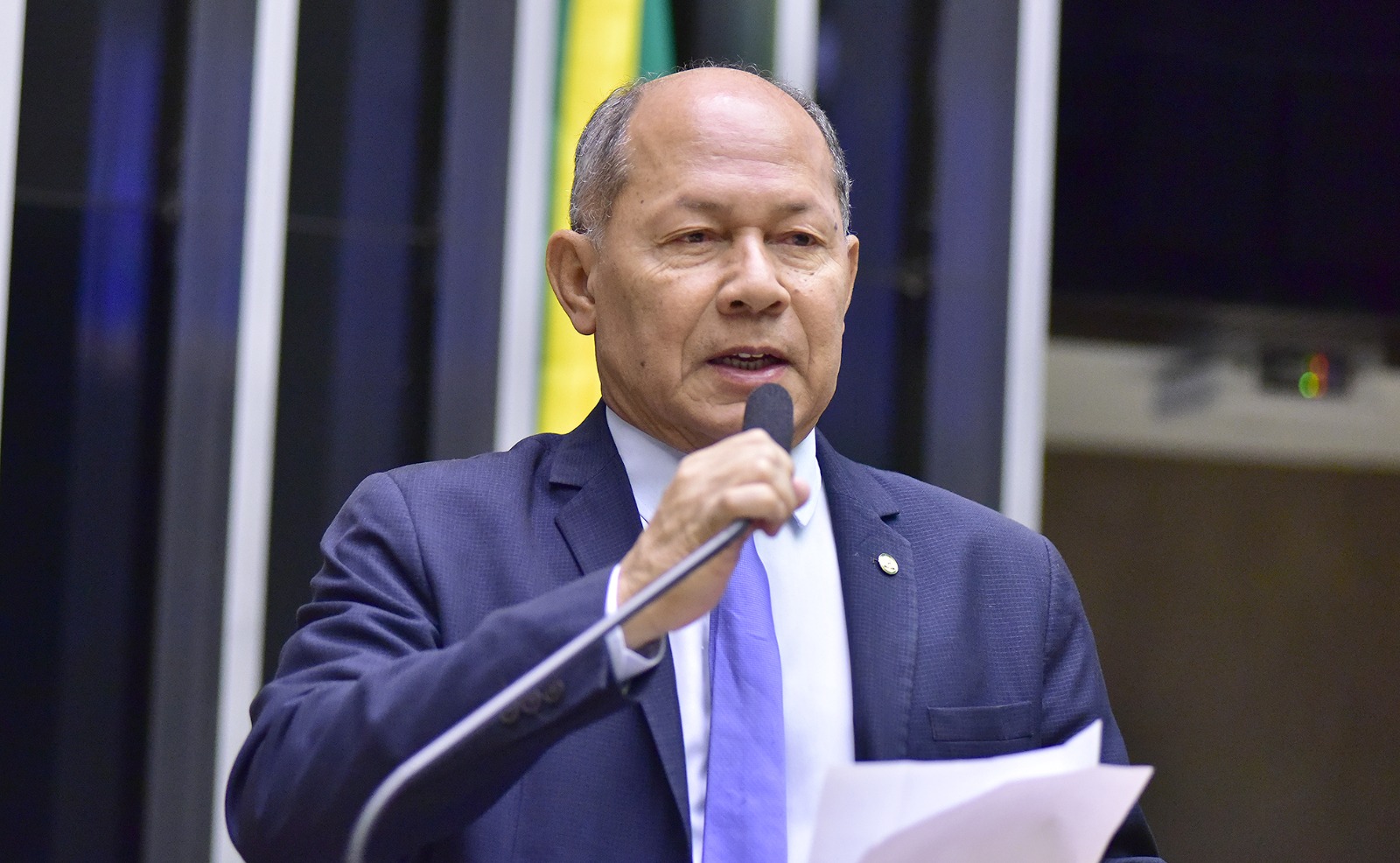 CHRISÓSTOMO: Deputado propõe e aprova a inclusão de carne na cesta básica