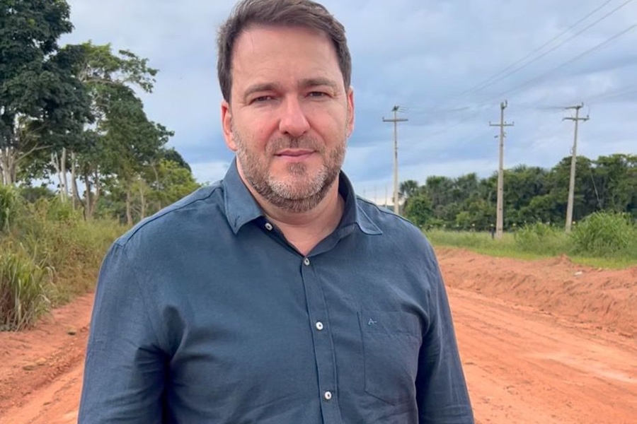 NOVA MAMORÉ: Deputado anuncia que recuperação de estradas está na conta da prefeitura