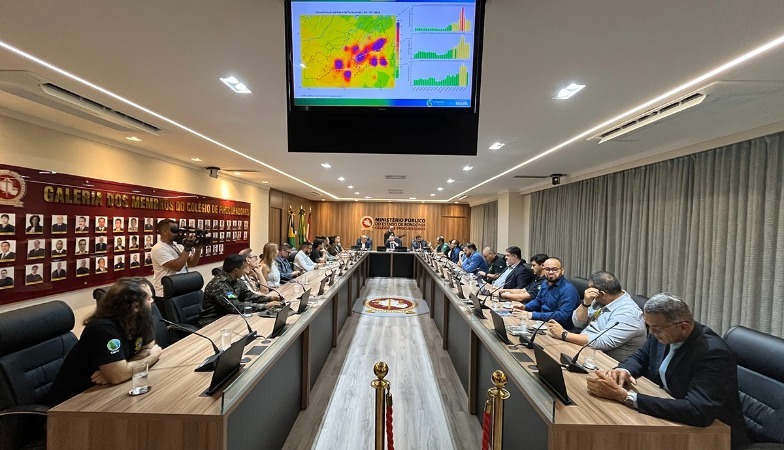 MPRO promove reunião para intensificar combate ao fogo
