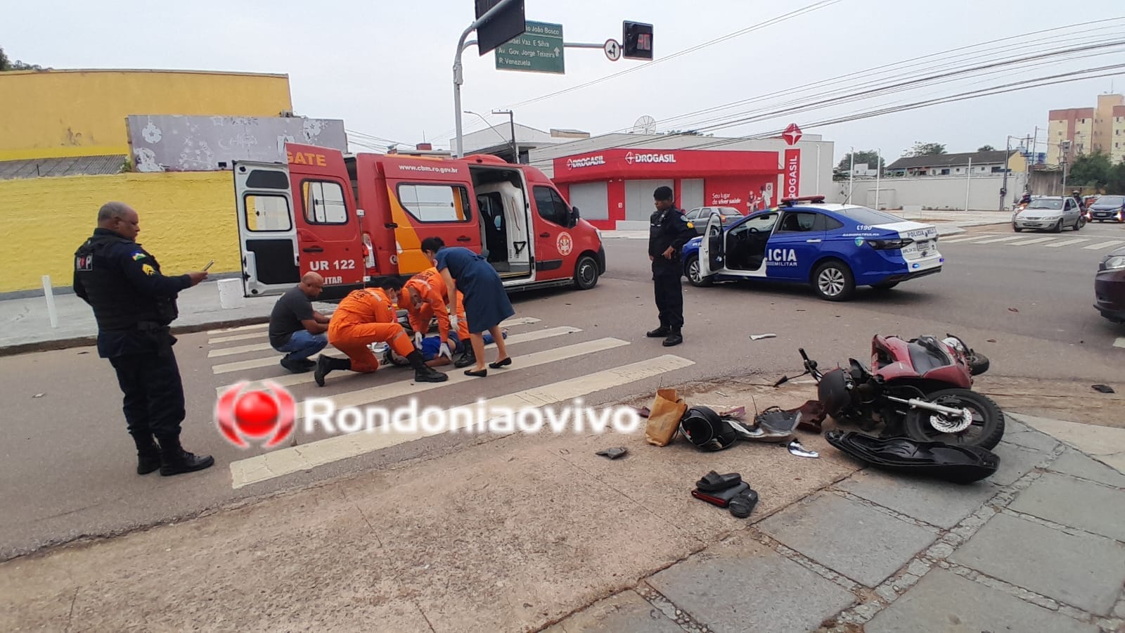 IMPRUDÊNCIA: Mulher sofre grave acidente envolvendo moto e carro na Abunã 