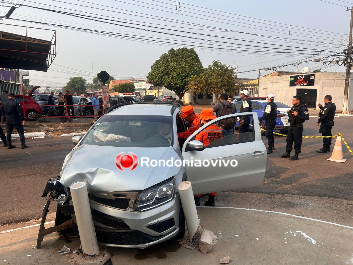 Grave acidente envolvendo três veículos na Dom Pedro II deixa vitimas