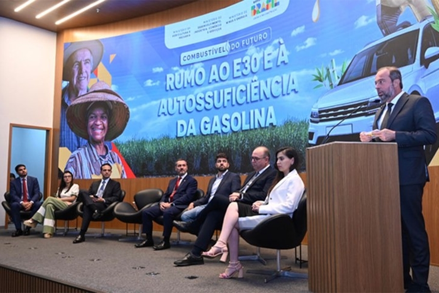 NOVA MISTURA E30: Preço da gasolina deve baixar e tornar Brasil independente de importação