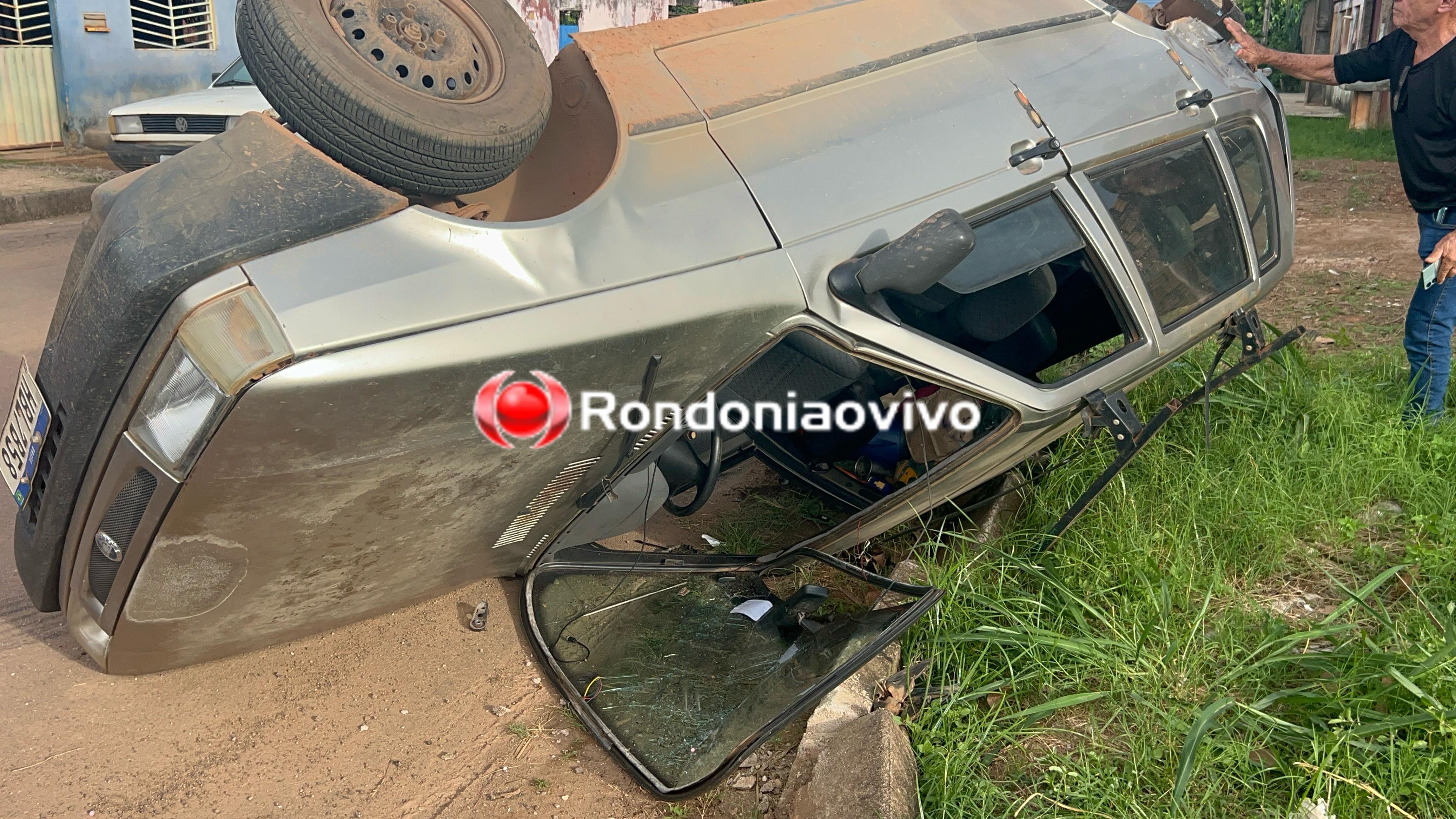 VÍDEO: Capotamento resulta em criança e mulher feridas