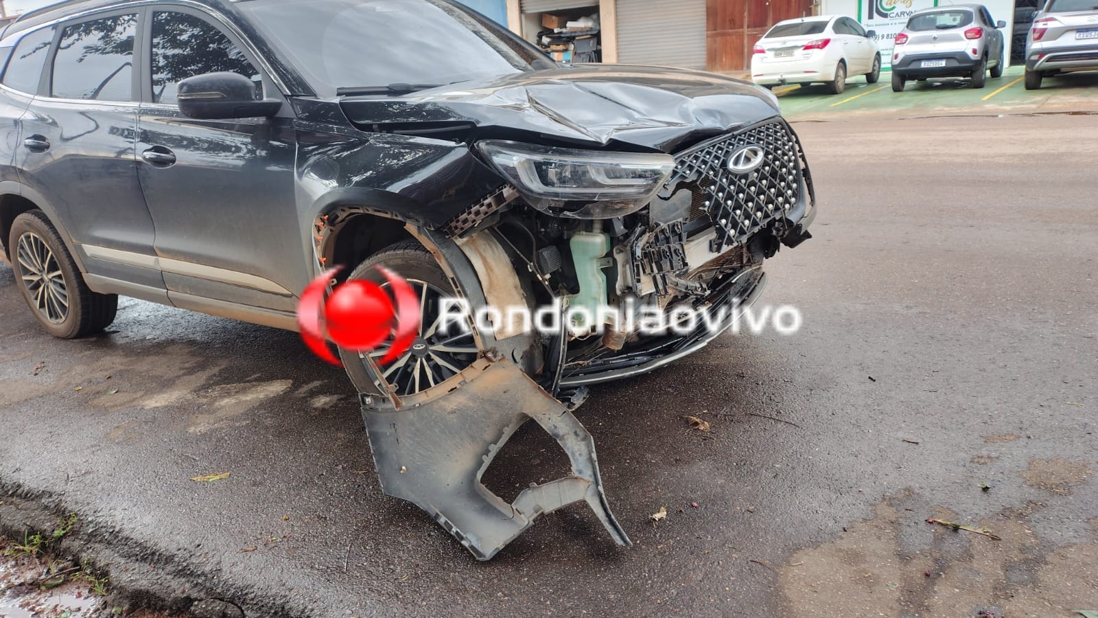 NO CENTRO: Motorista avança preferencial e causa acidente com motociclista 