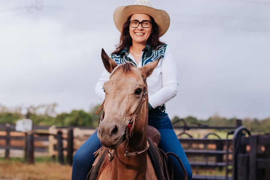 ROSANGELA DONADON: Deputada dá início ao 1º Circuito de Rodeios do Cone Sul