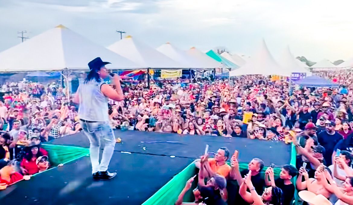 TRADIÇÃO E CULTURA: Cavalgada do Trabalhador movimenta Candeias do Jamari